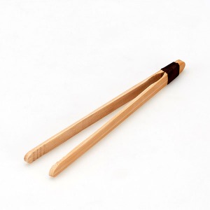 brown thread bamboo tongs